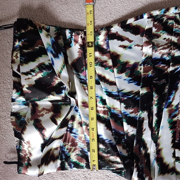 Snap Strapless Abstract Pattern Party Mini Dress - Picture 7 of 8